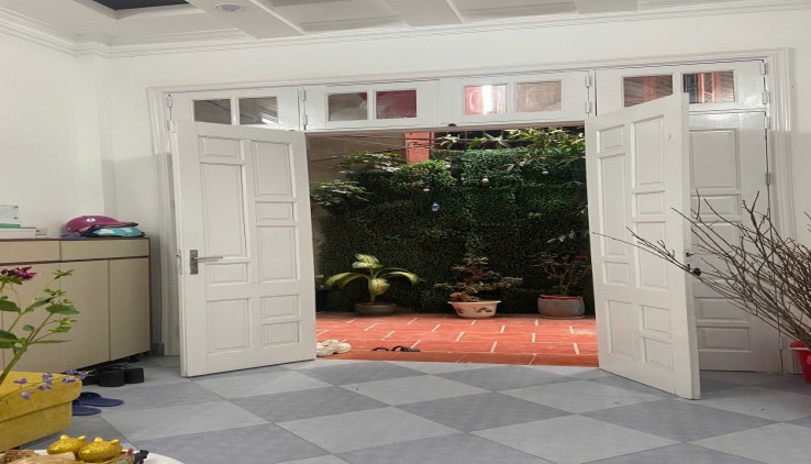 Cho thuê nhà ngõ 213 Phố Giáp Nhất, 5 tầng, 43m2, 4 ngủ, 16 Triệu